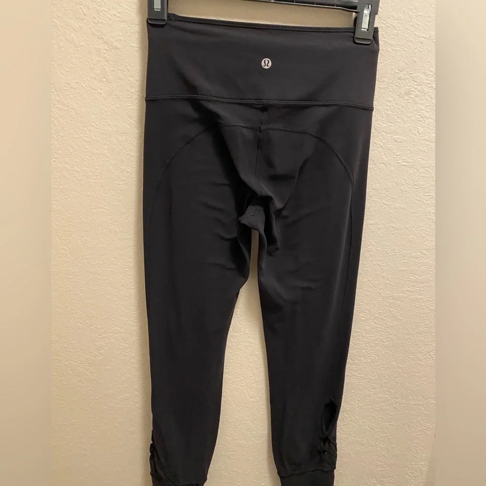 Lululemon Melodic Movement 7/8 Tight 25